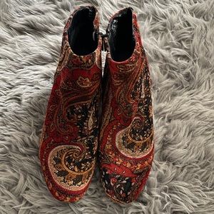 Women’s boots